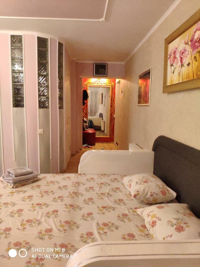 Apartments Domovik Latorichnaya,3 Mukačevo Exteriér fotografie